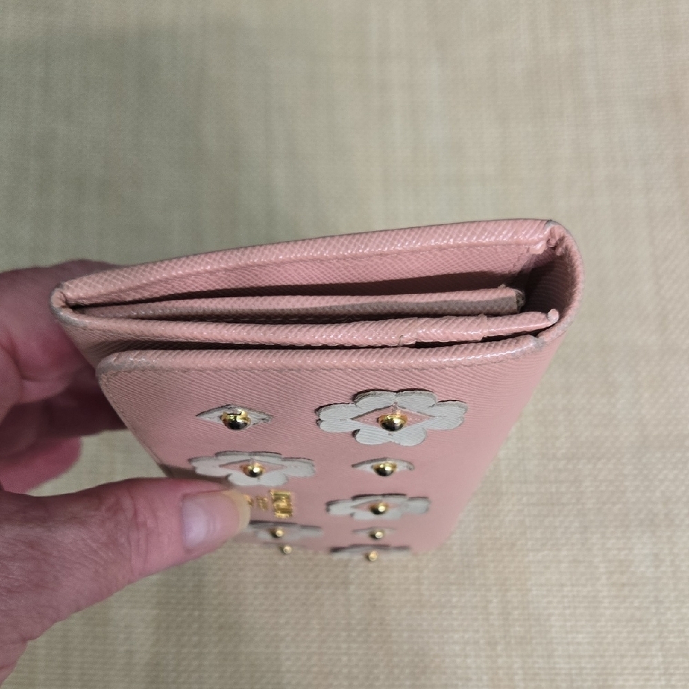 Prada Pink and White Floral Wallet EUC - Picture 13 of 15